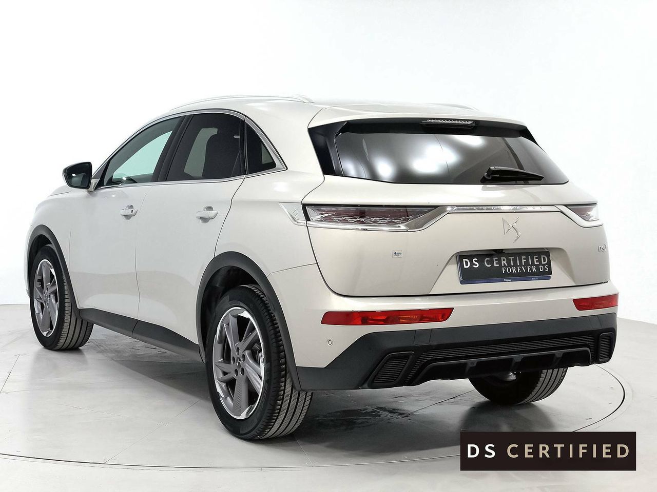 Foto DS Automobiles DS 7 7
