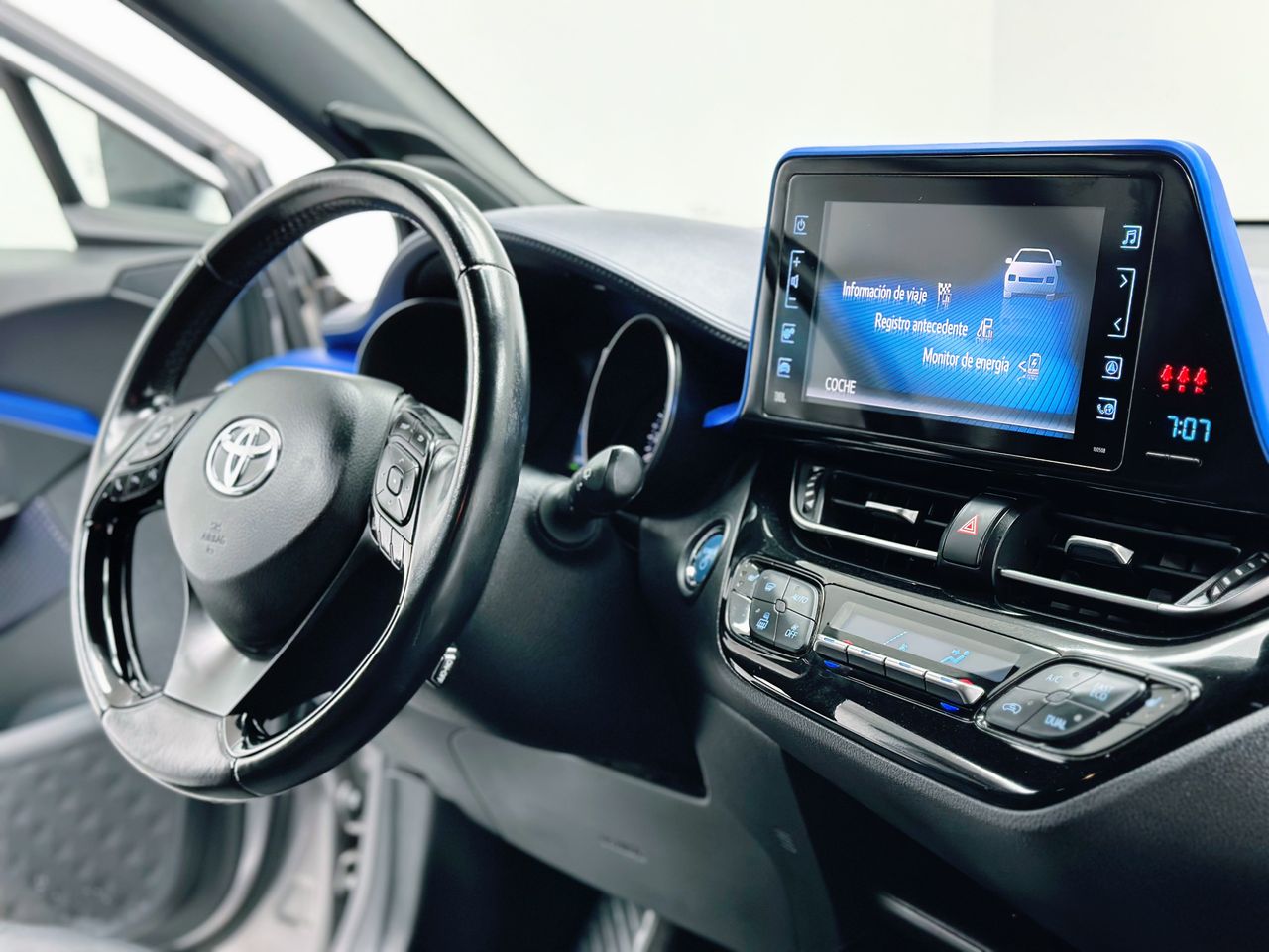 Foto Toyota C-HR 1