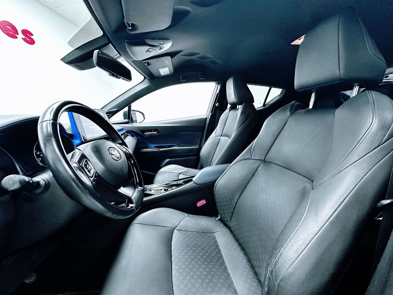 Foto Toyota C-HR 3