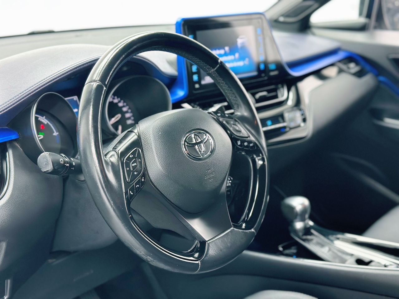 Foto Toyota C-HR 9