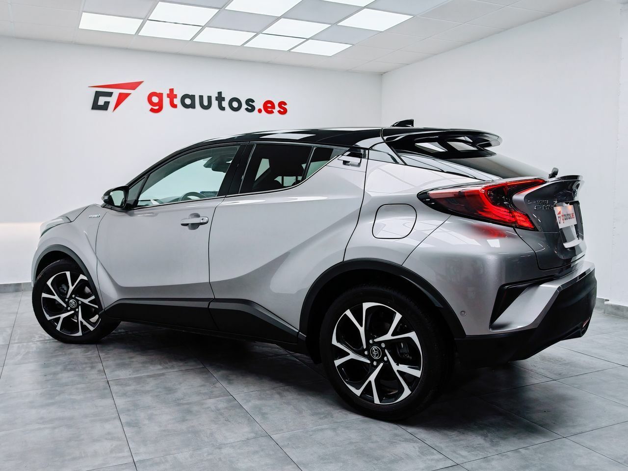 Foto Toyota C-HR 24