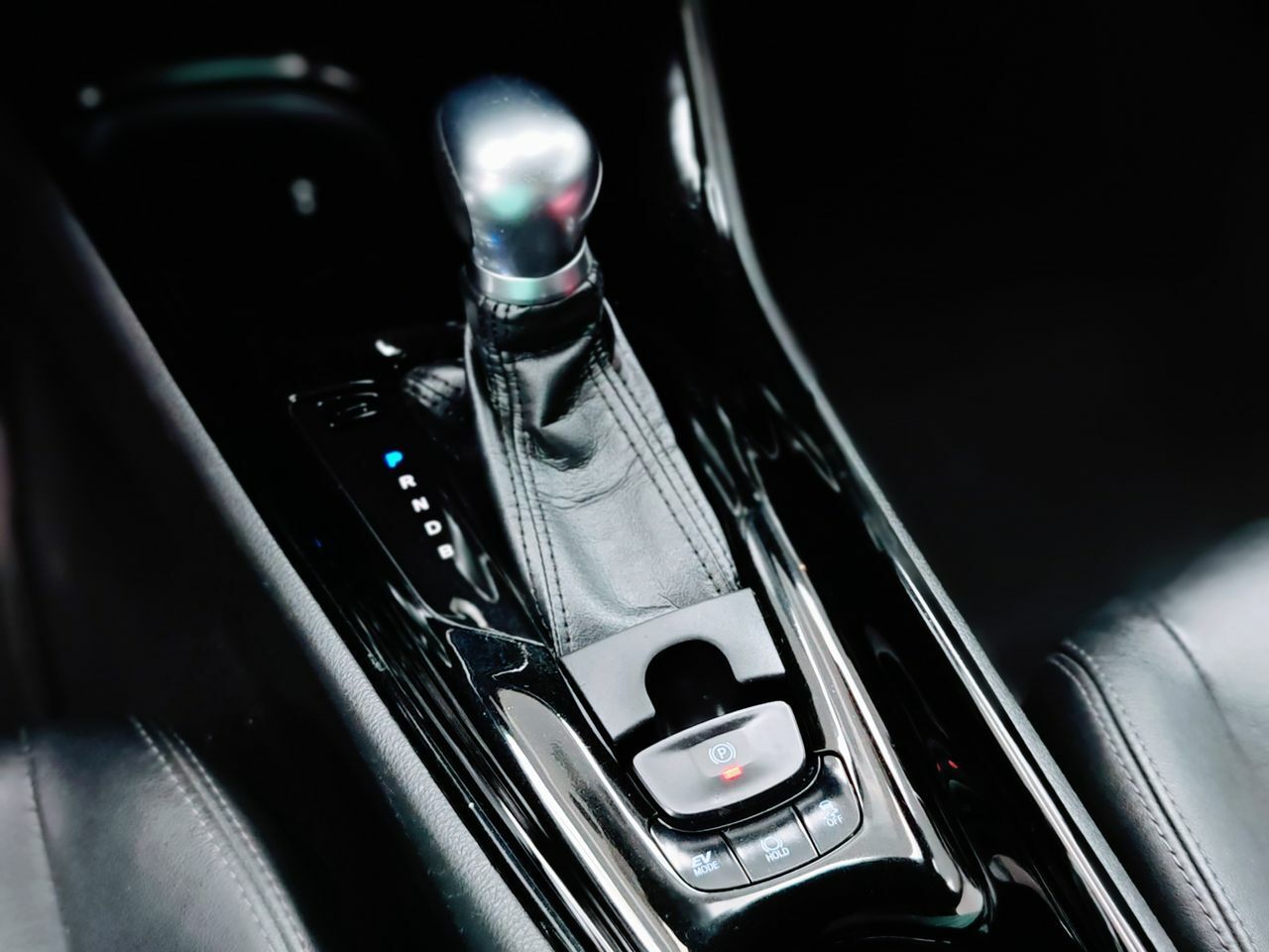 Foto Toyota C-HR 32