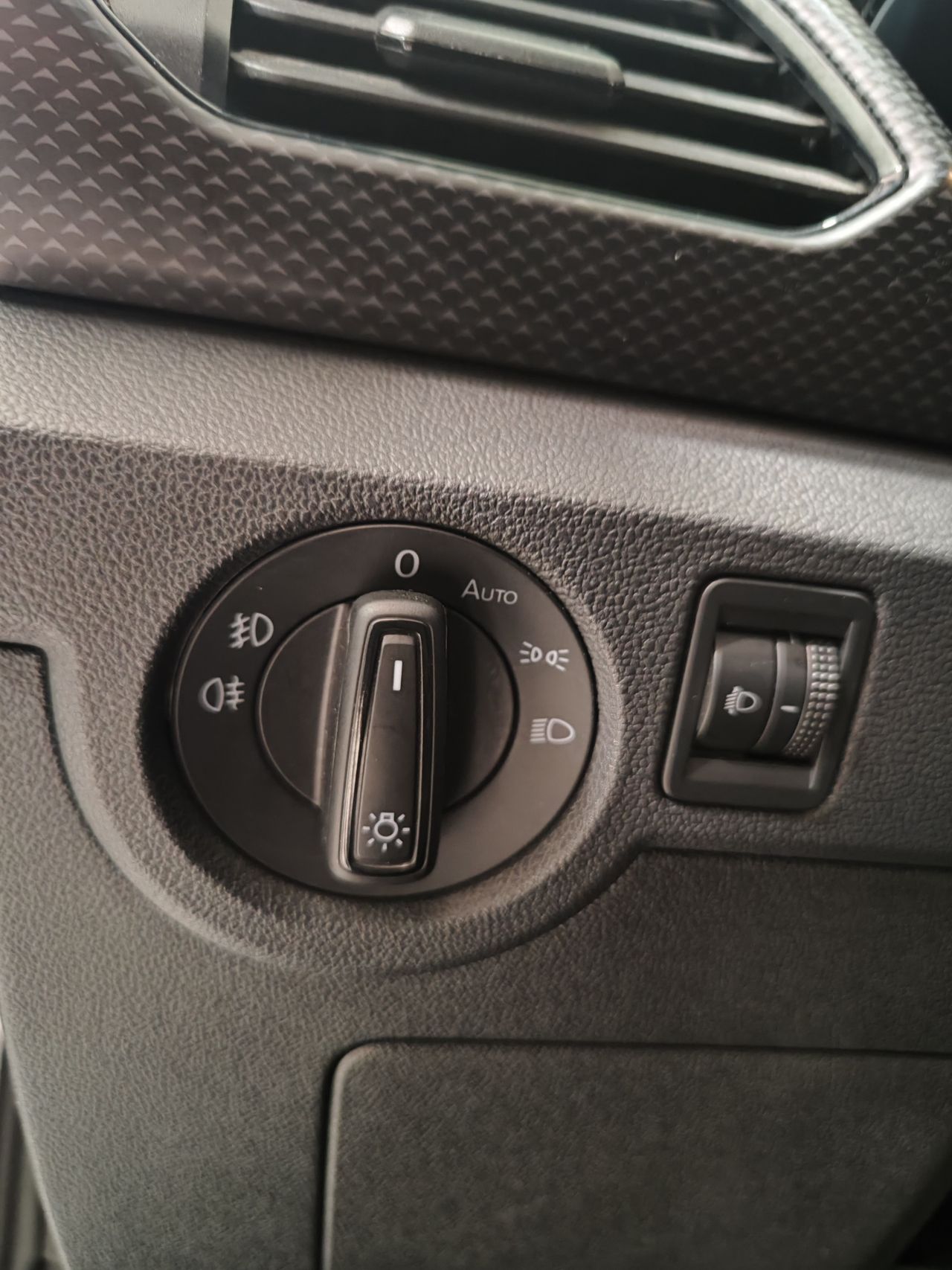 Foto Volkswagen T-Cross 10