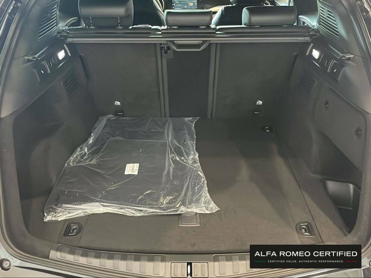 Foto Alfa Romeo Stelvio 8