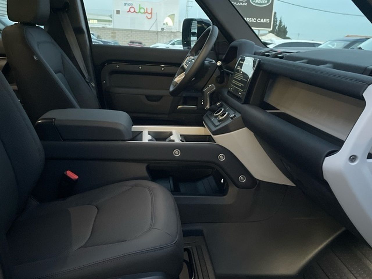 Foto Land-Rover Defender 6