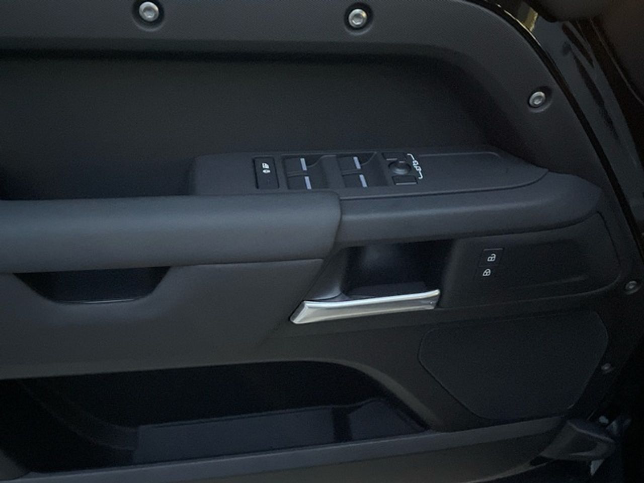 Foto Land-Rover Defender 11