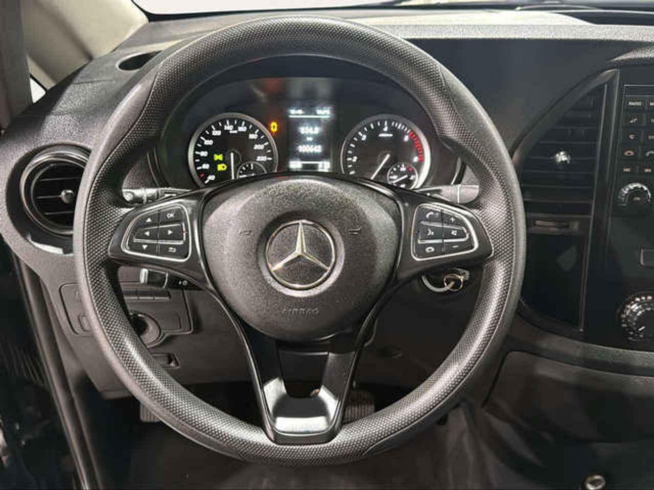 Foto Mercedes-Benz Vito 15
