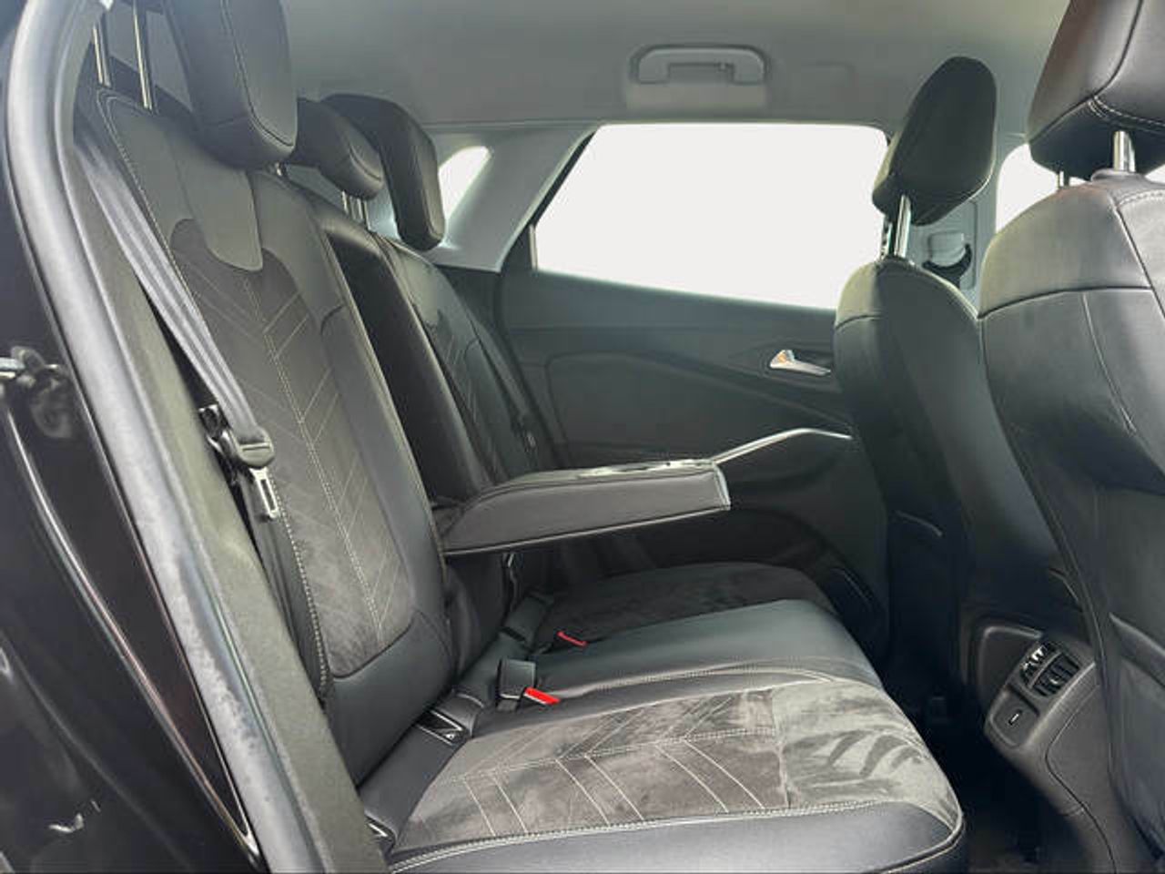 Foto Opel Grandland X 11