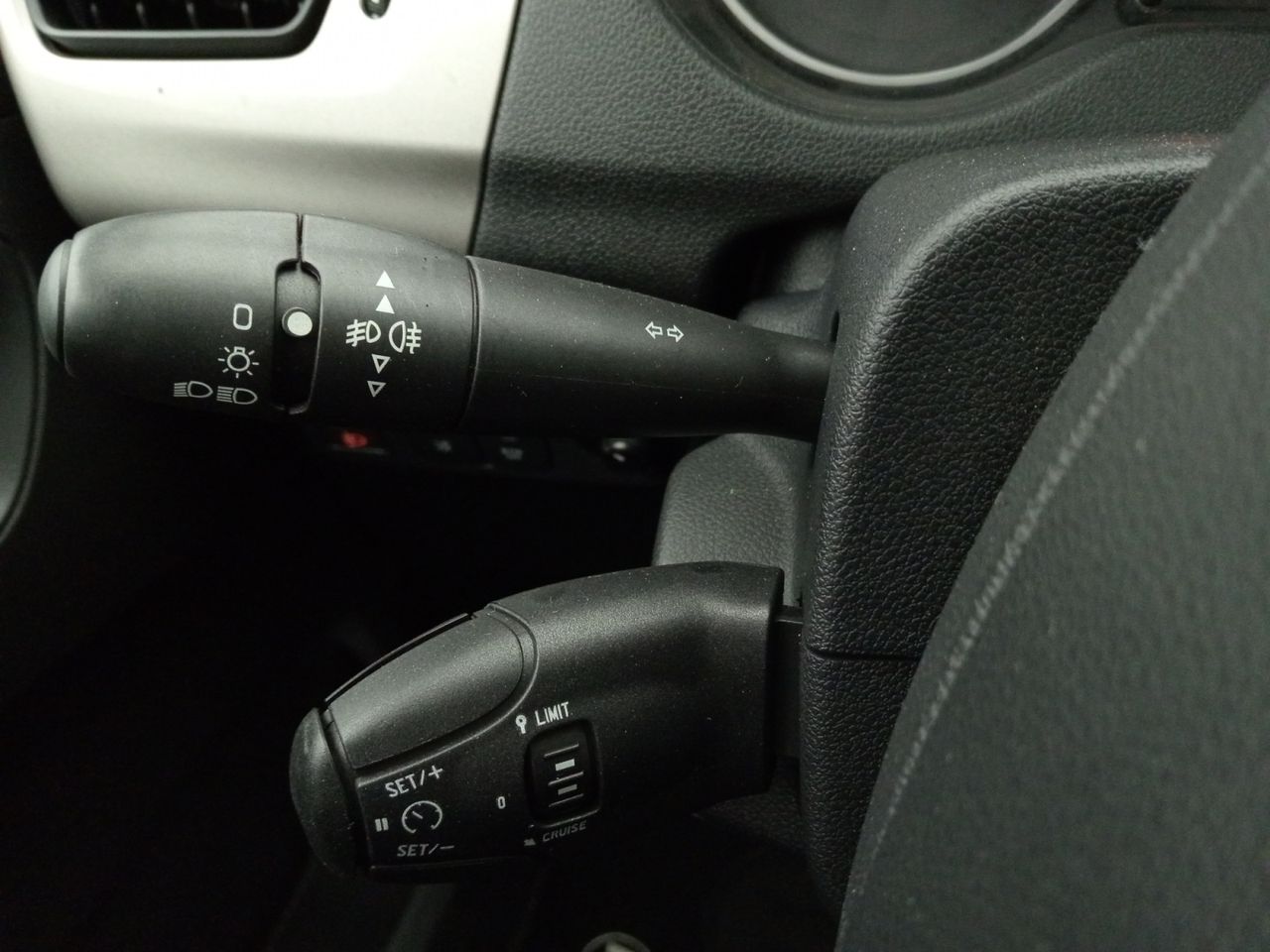Foto Citroën C-Elysèe 16