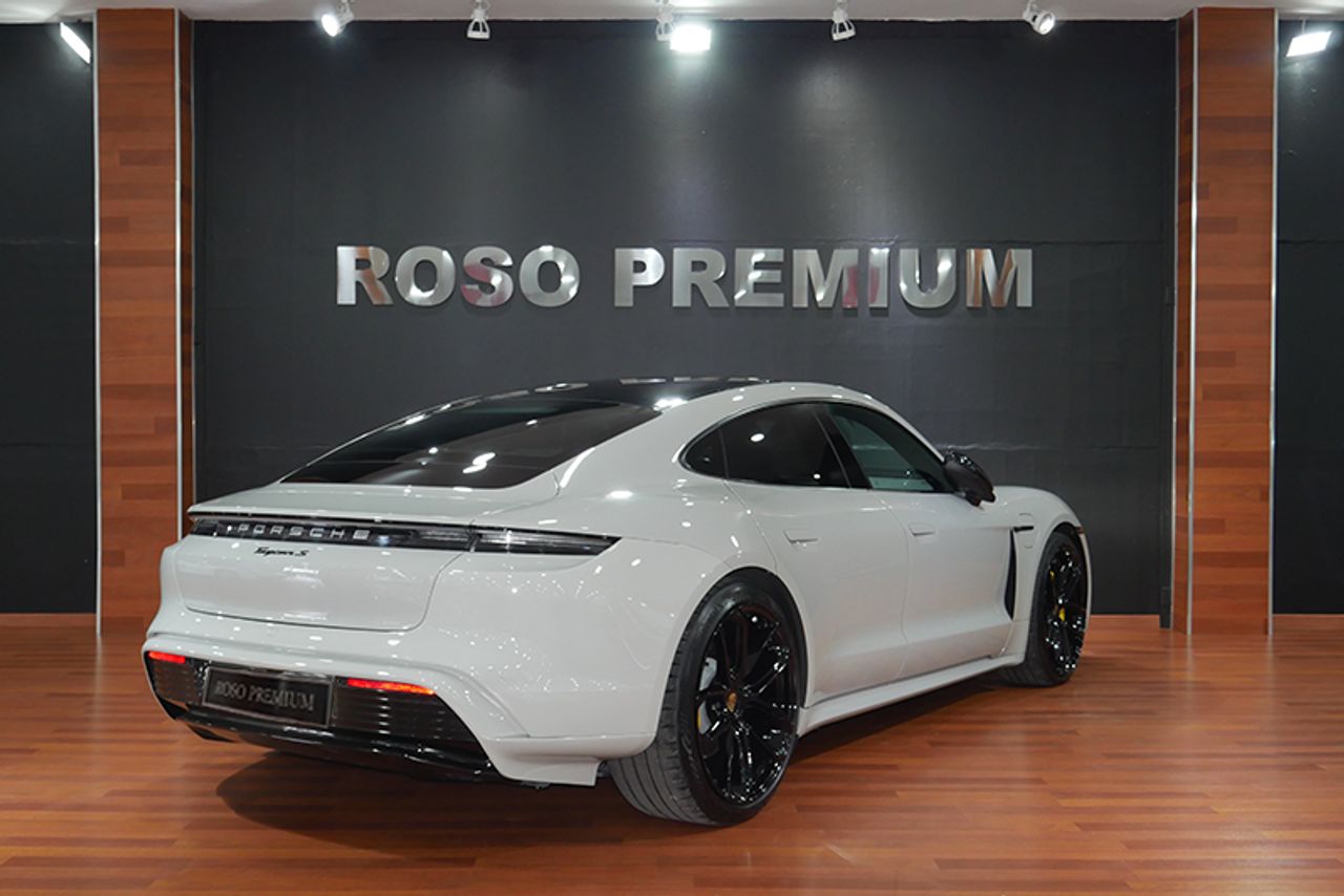Foto Porsche Taycan 3