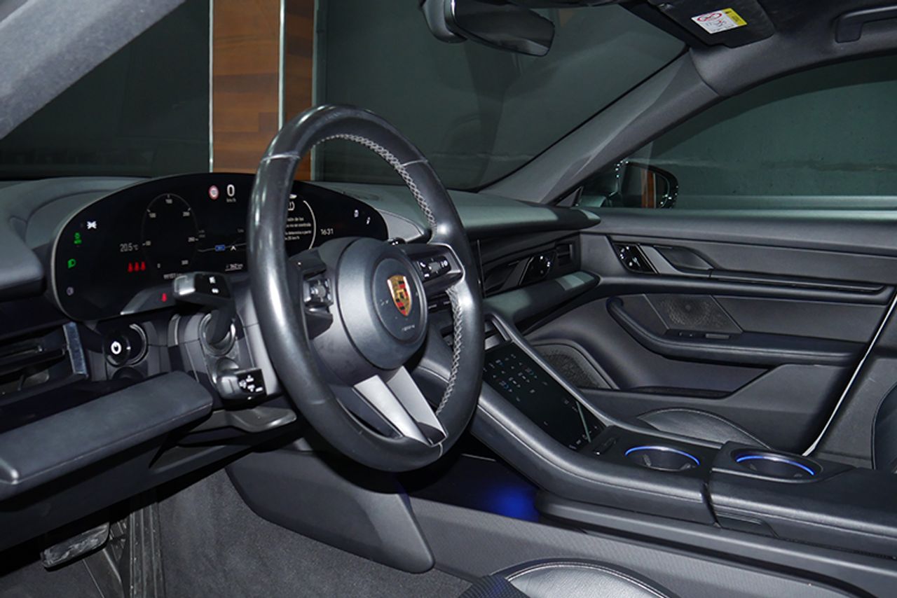 Foto Porsche Taycan 4