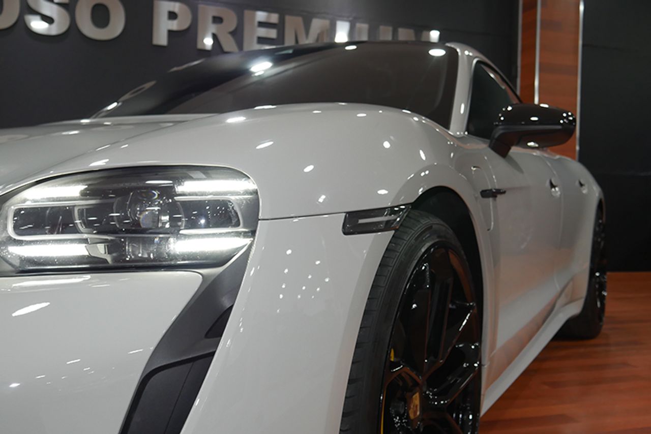Foto Porsche Taycan 17