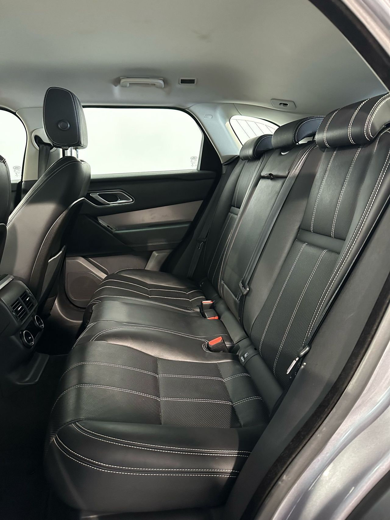 Foto Land-Rover Range Rover Velar 10