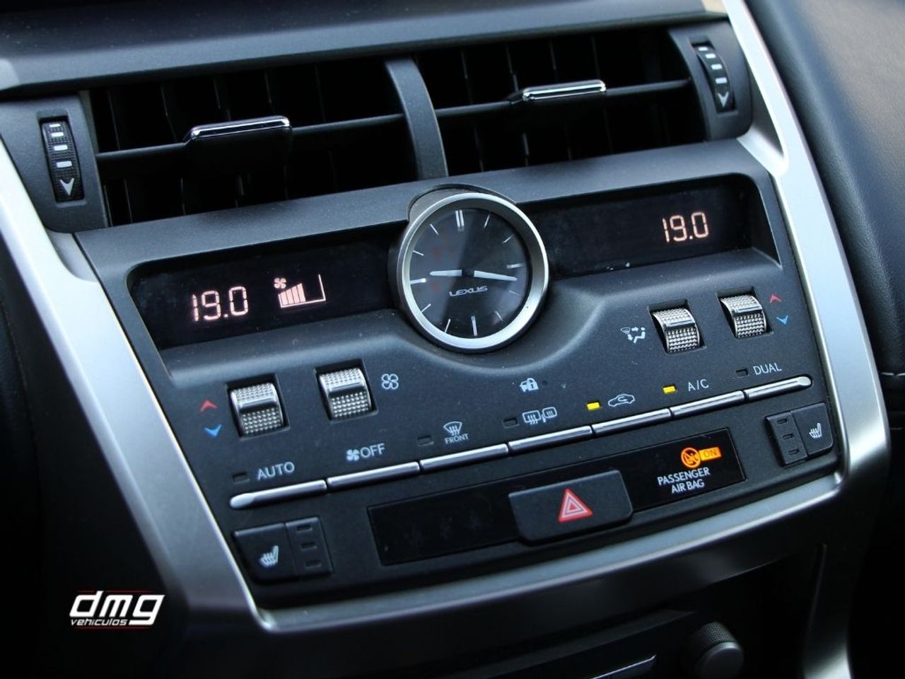 Foto Lexus NX 24