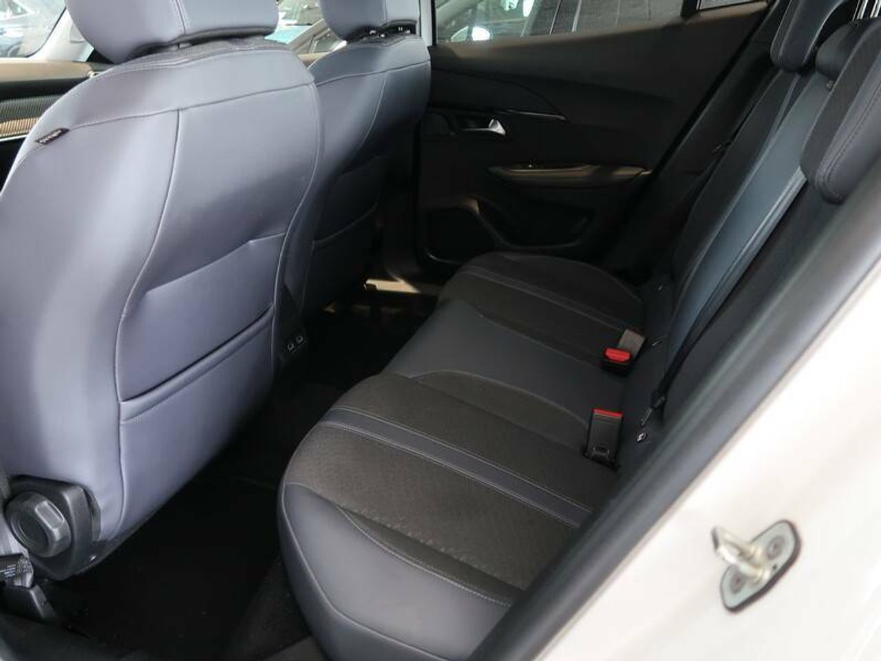 Foto Peugeot 2008 8