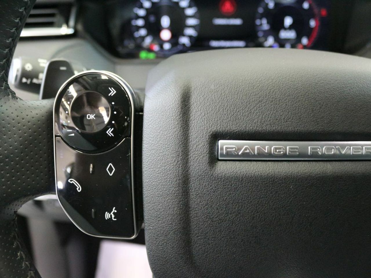 Foto Land-Rover Range Rover Velar 22