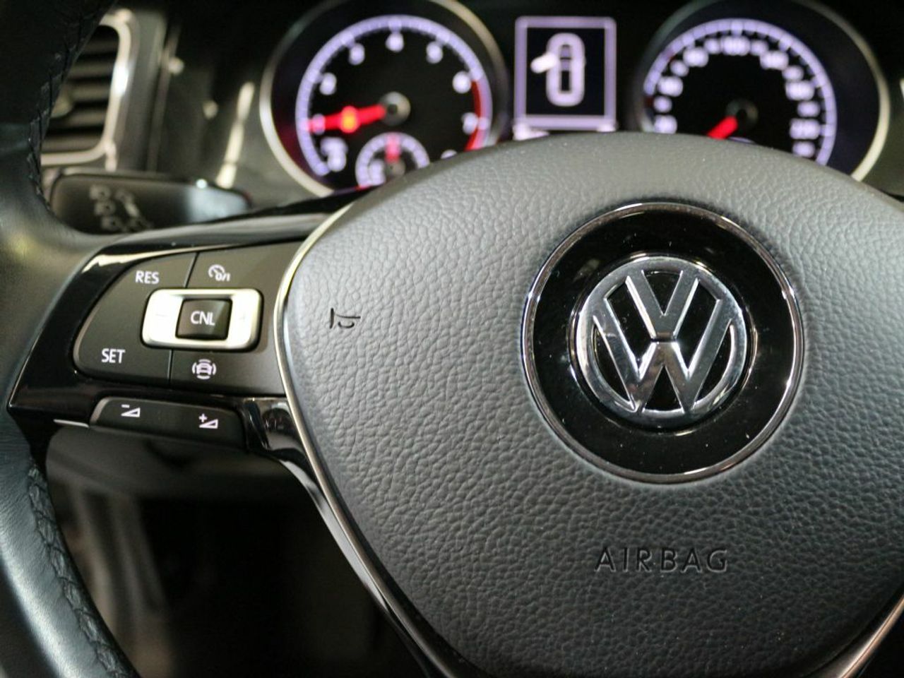 Foto Volkswagen Golf 16