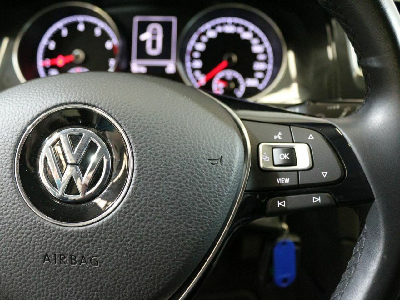 Foto Volkswagen Golf 17