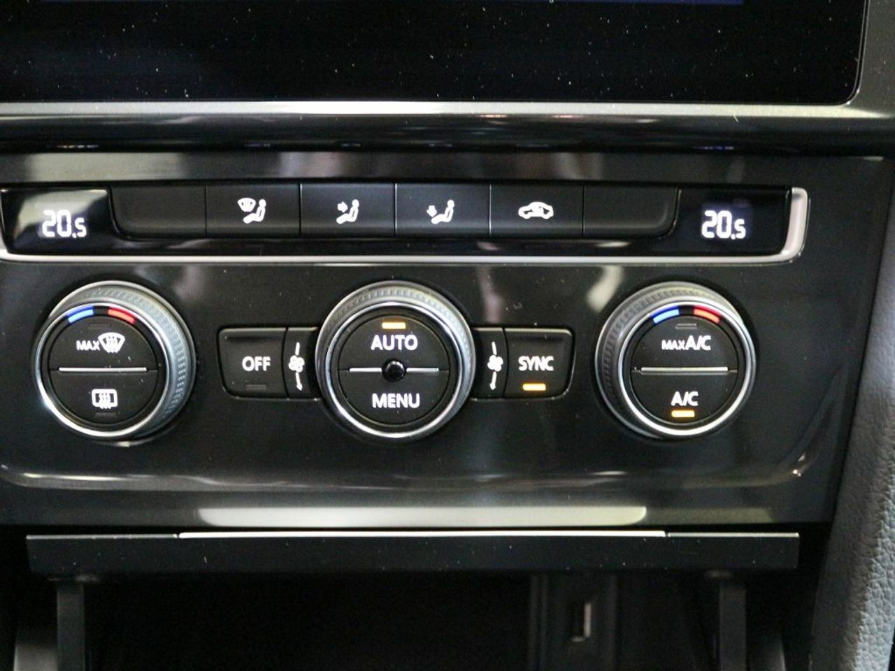 Foto Volkswagen Golf 23