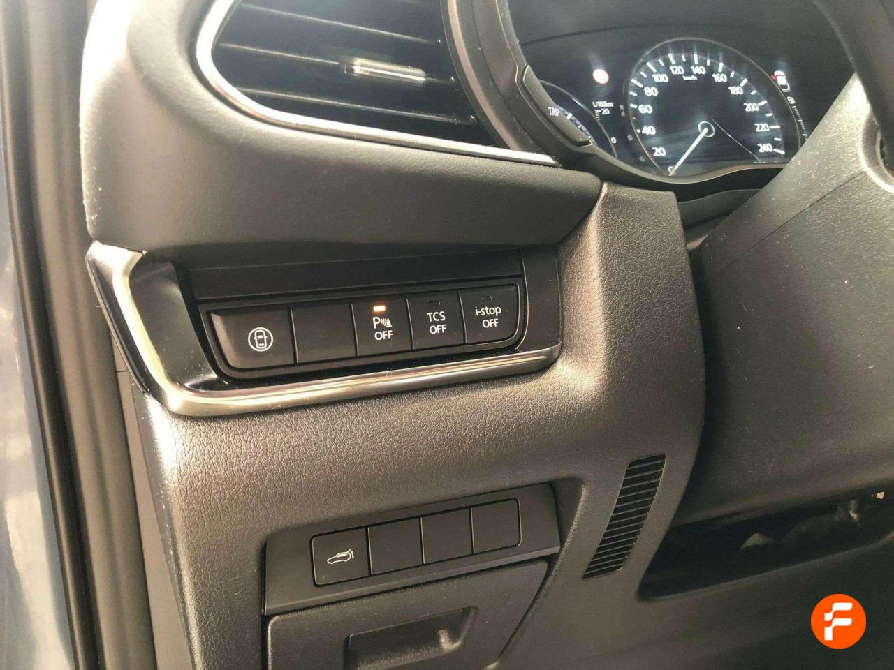 Foto Mazda CX-30 24