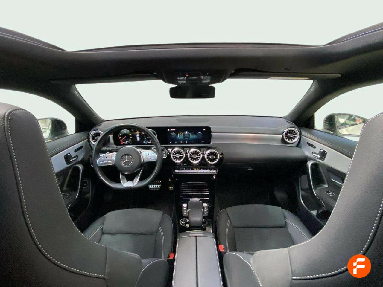 Foto Mercedes-Benz Clase CLA 10