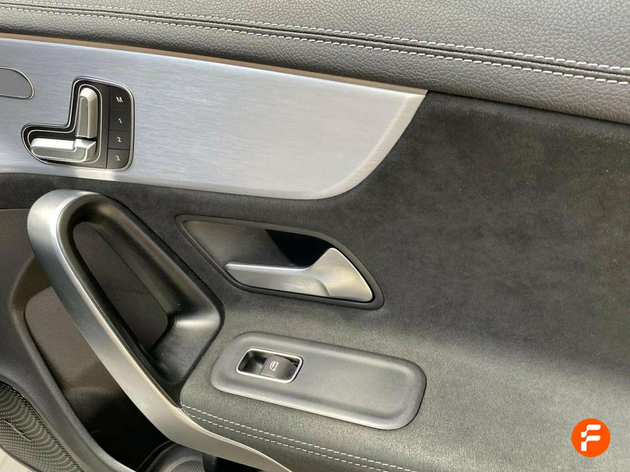Foto Mercedes-Benz Clase CLA 21