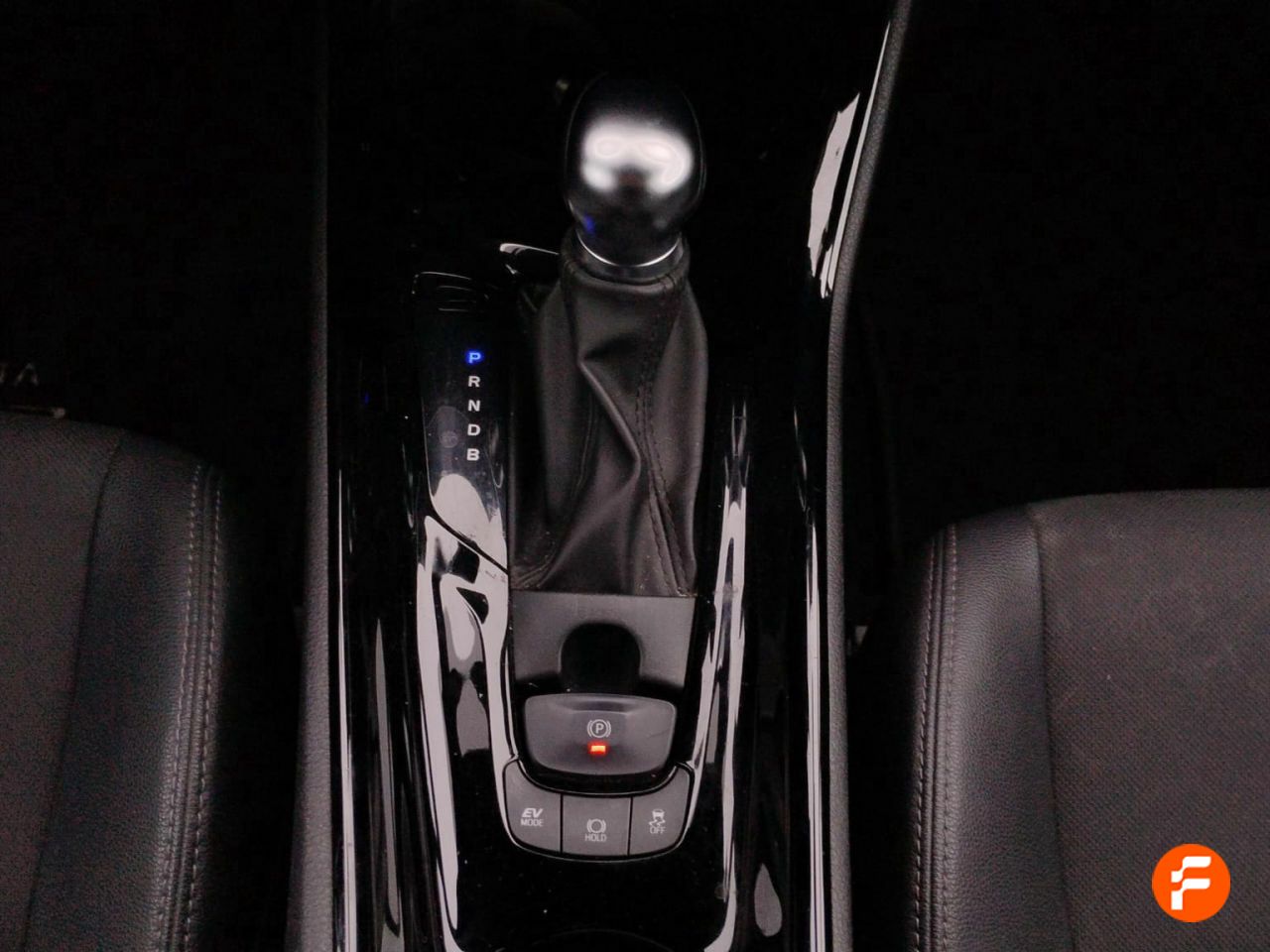 Foto Toyota C-HR 16