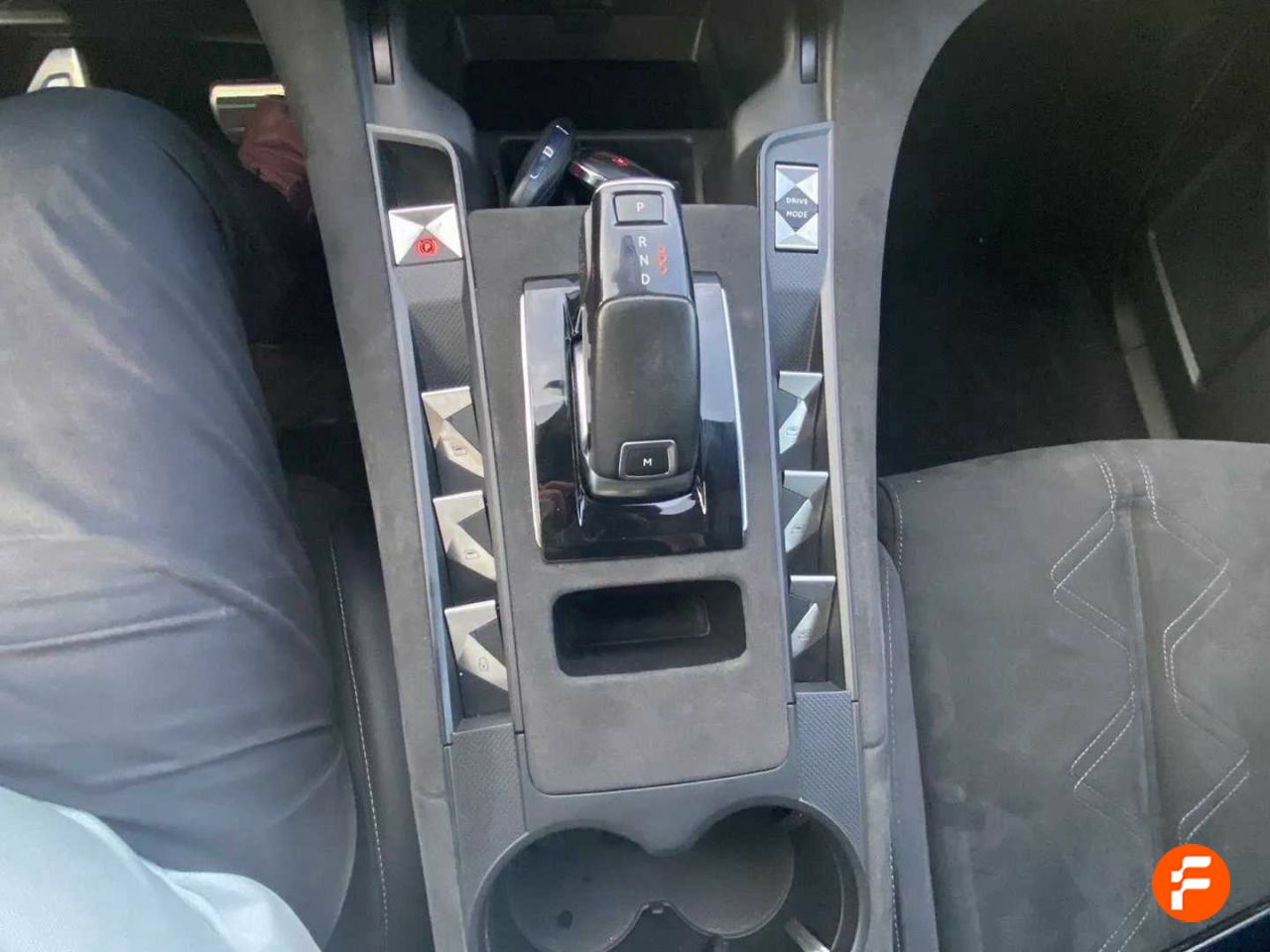 Foto DS Automobiles DS 7 17