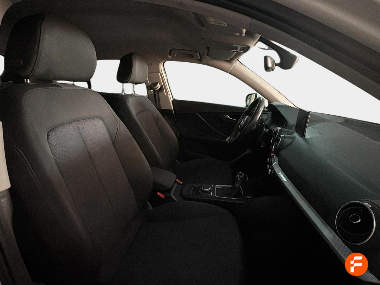 Foto Audi Q2 8