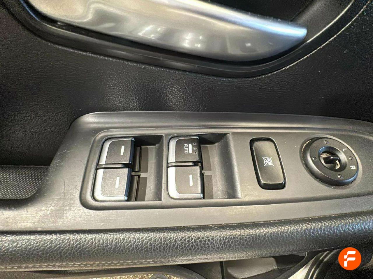 Foto Kia Carens 19