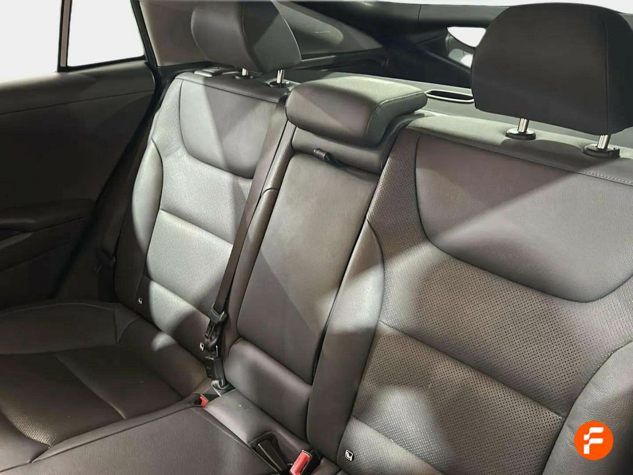 Foto Hyundai IONIQ 16