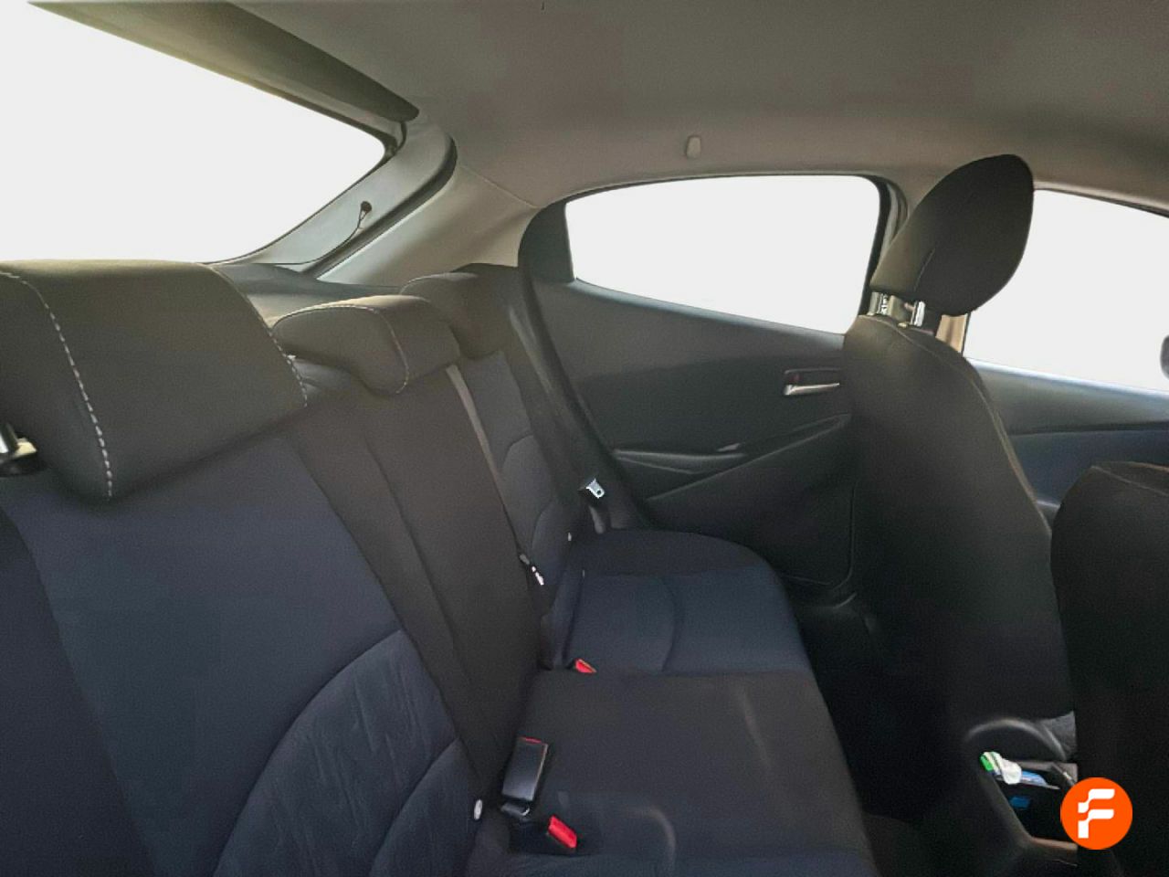 Foto Mazda Mazda2 18