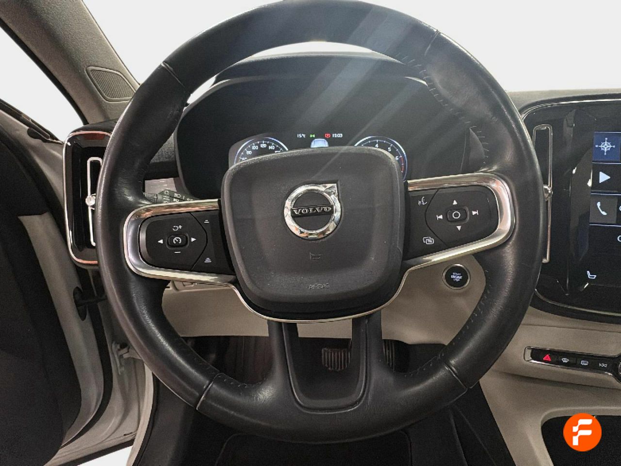 Foto Volvo XC40 12