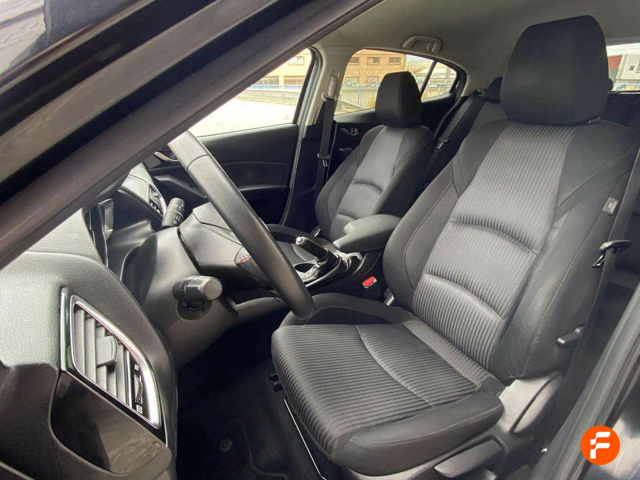 Foto Mazda Mazda3 23
