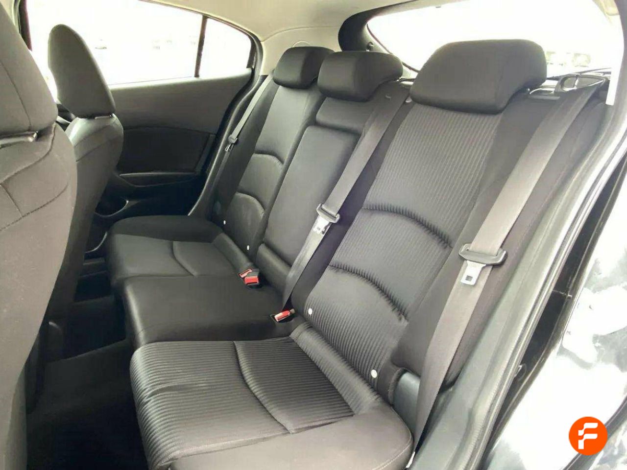 Foto Mazda Mazda3 25