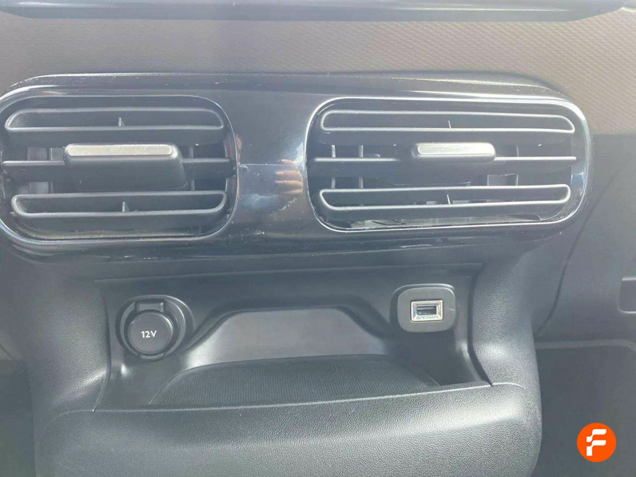 Foto Citroën C4 Cactus 23