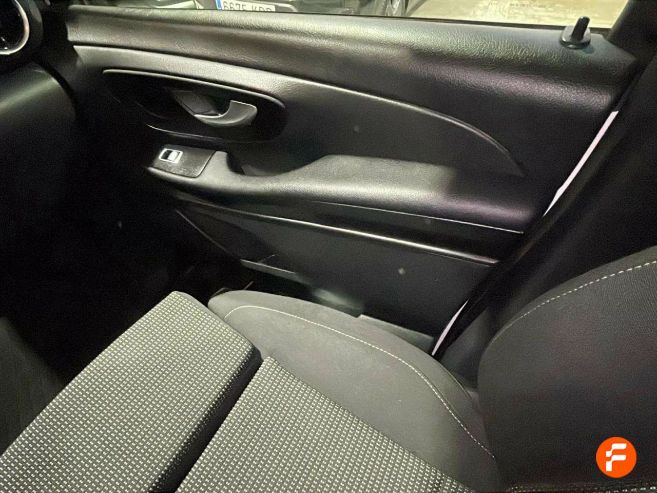 Foto Mercedes-Benz Clase V 12