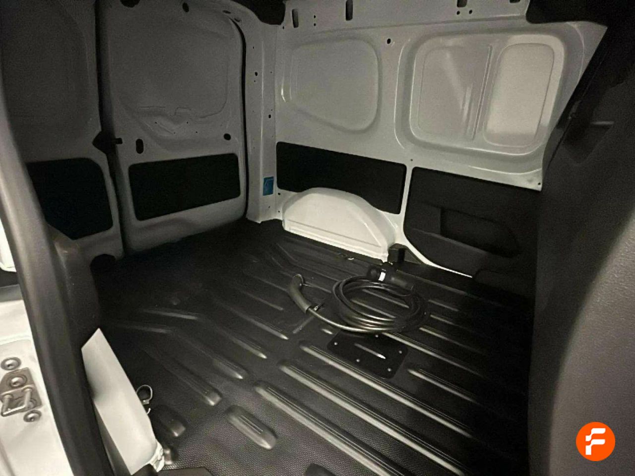 Foto Nissan Townstar 8