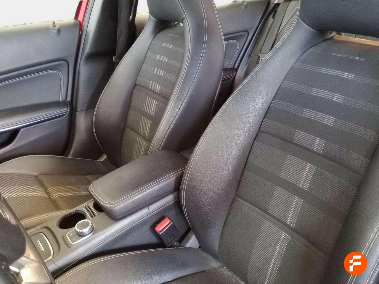 Foto Mercedes-Benz Clase GLA 7