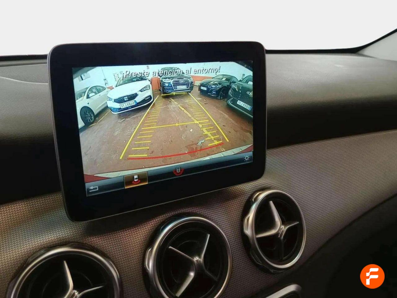 Foto Mercedes-Benz Clase GLA 13