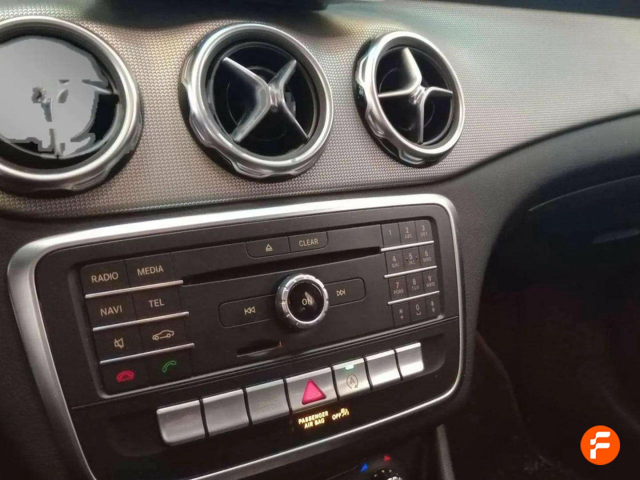 Foto Mercedes-Benz Clase GLA 15