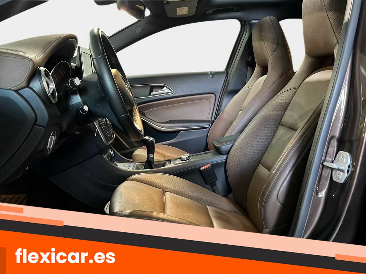 Foto Mercedes-Benz Clase GLA 12