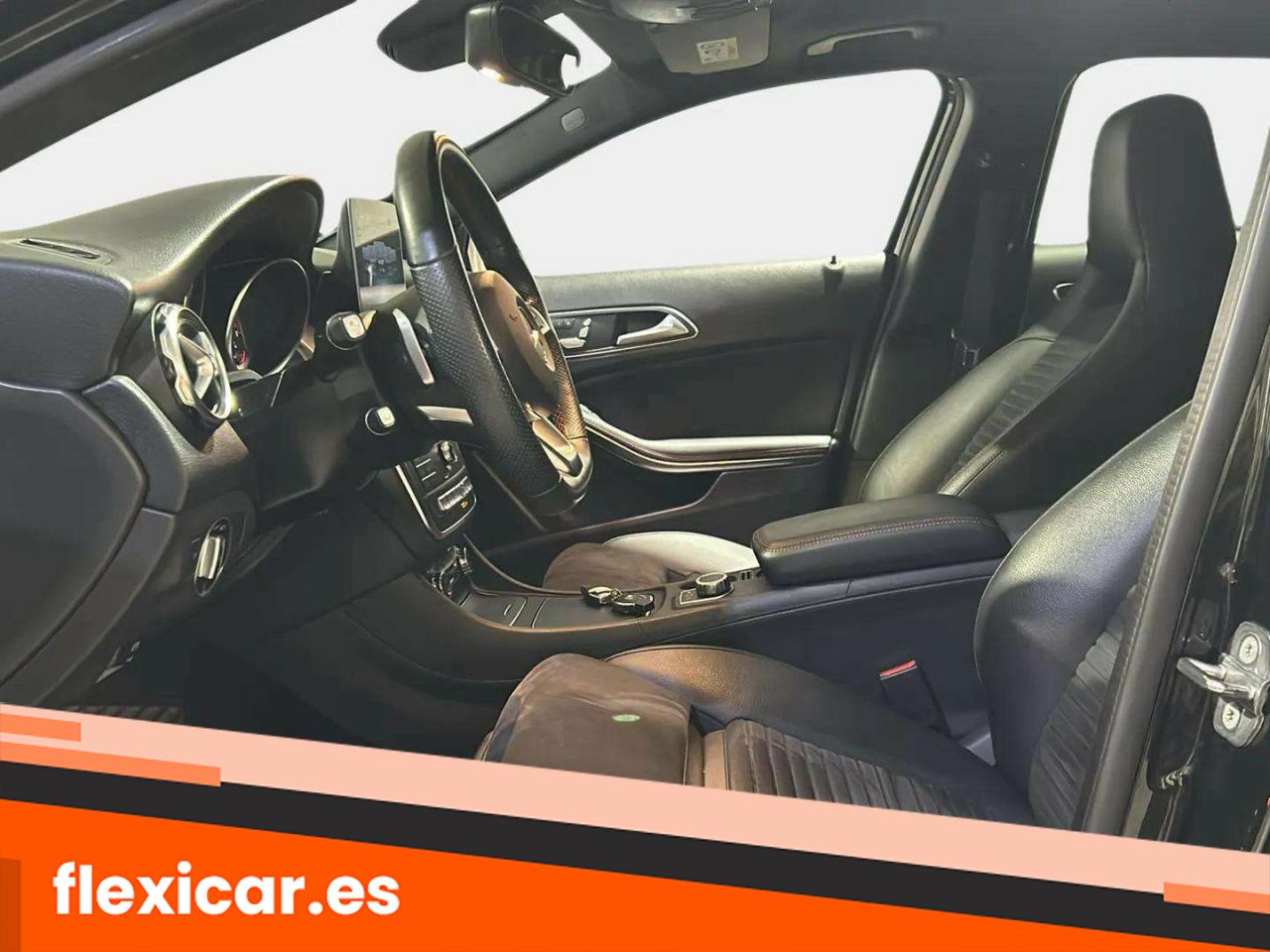 Foto Mercedes-Benz Clase GLA 11