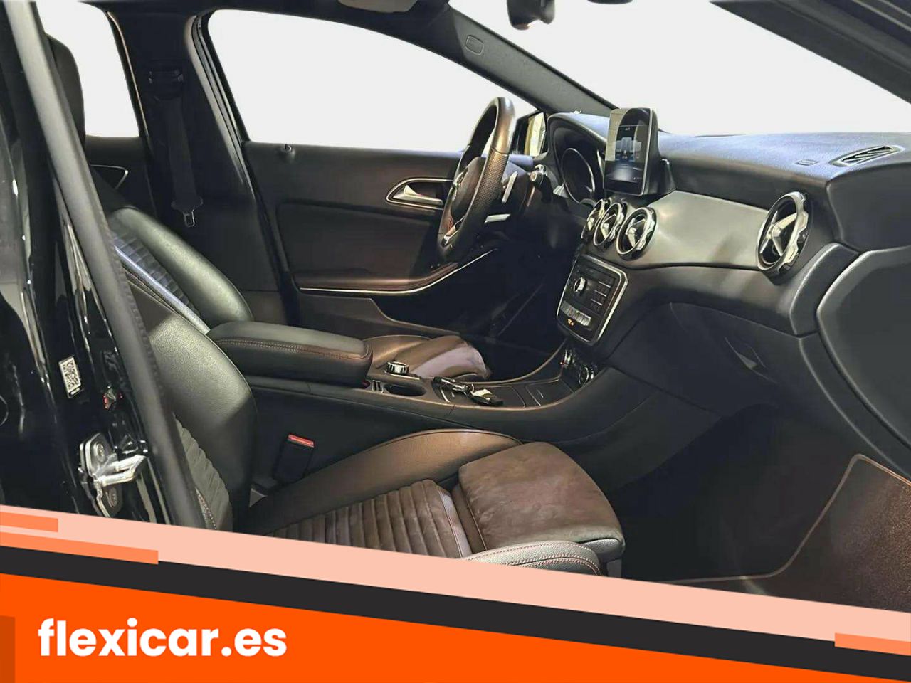 Foto Mercedes-Benz Clase GLA 12