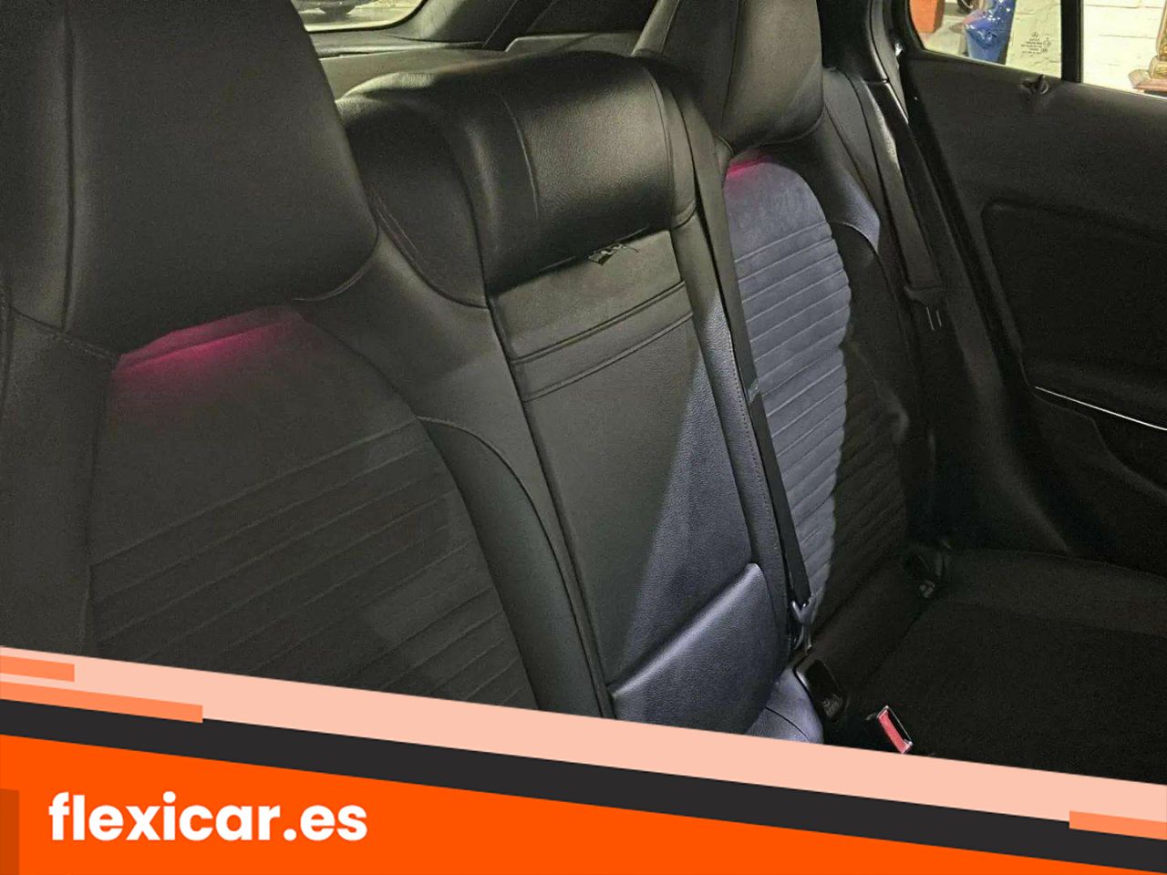 Foto Mercedes-Benz Clase GLA 13