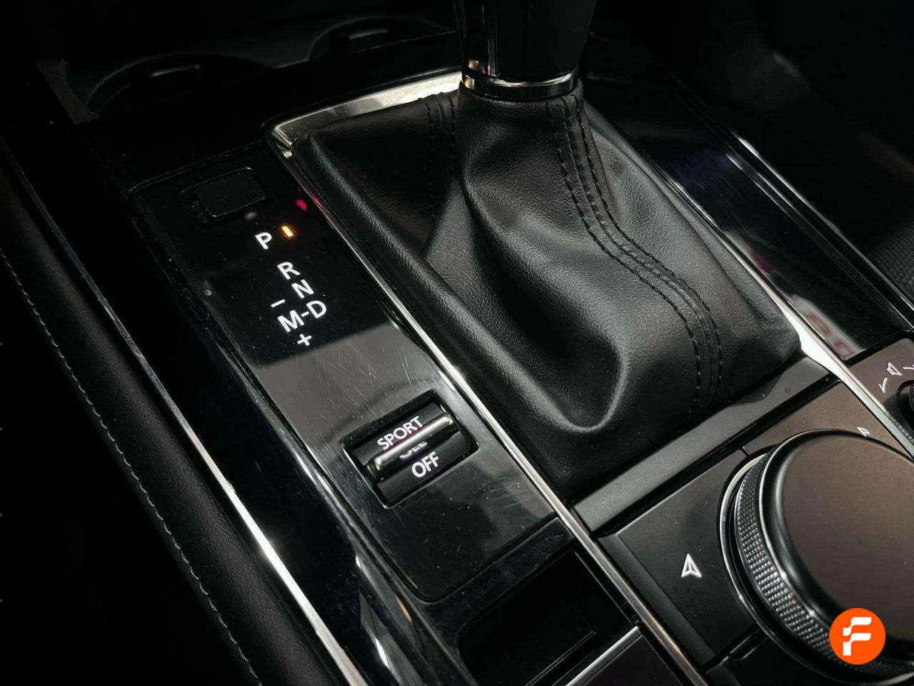 Foto Mazda CX-30 21