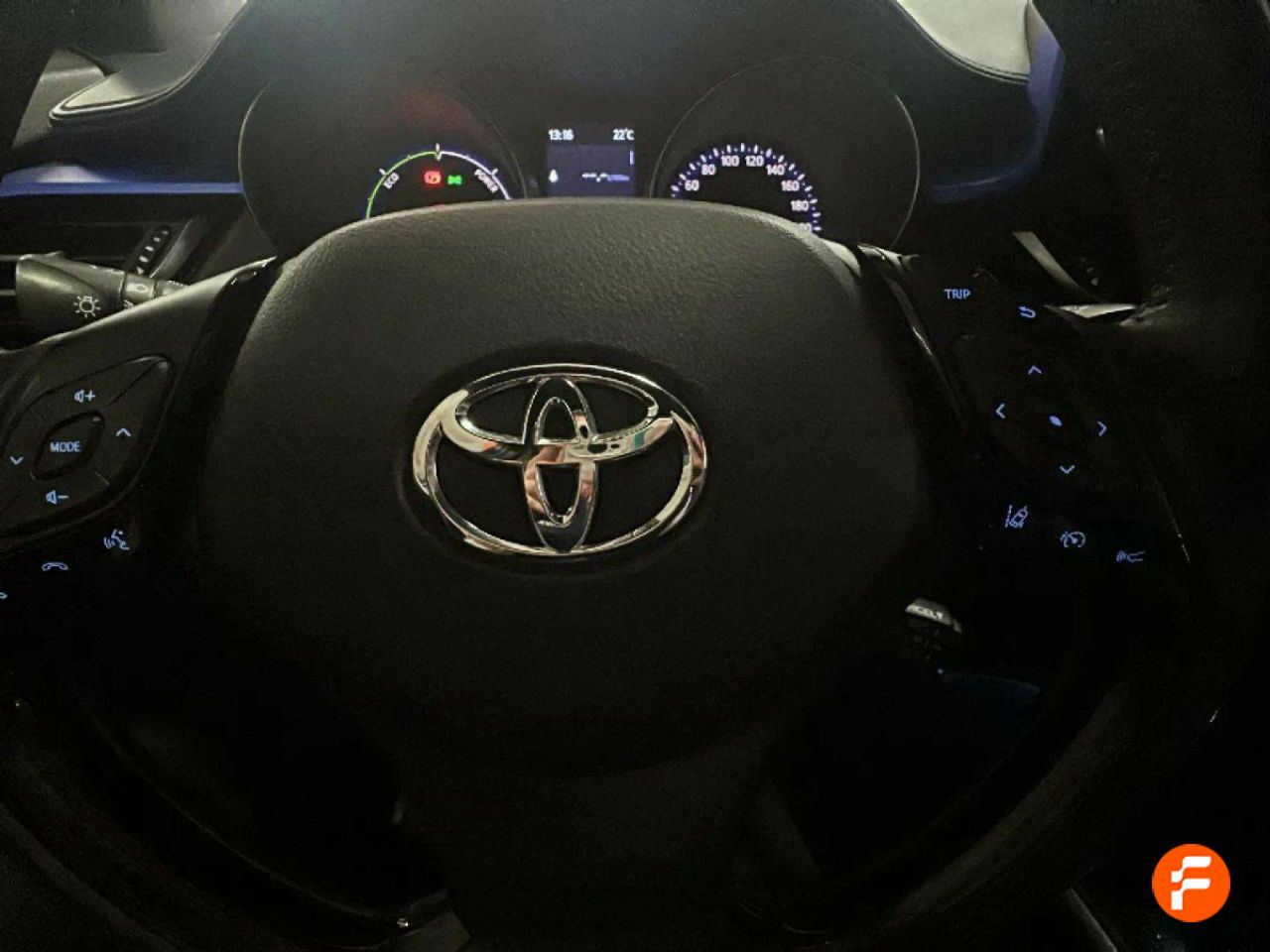 Foto Toyota C-HR 12