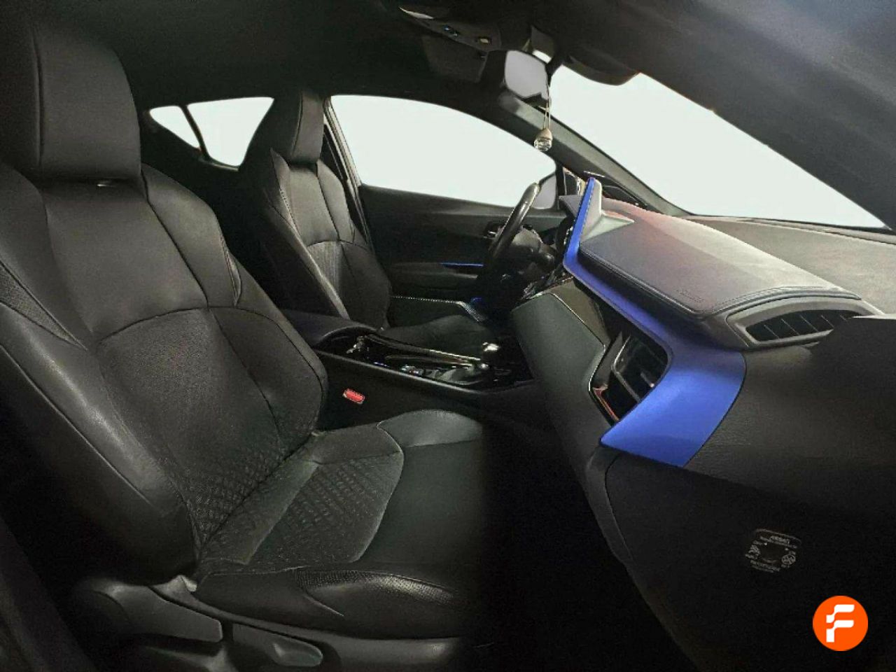 Foto Toyota C-HR 16