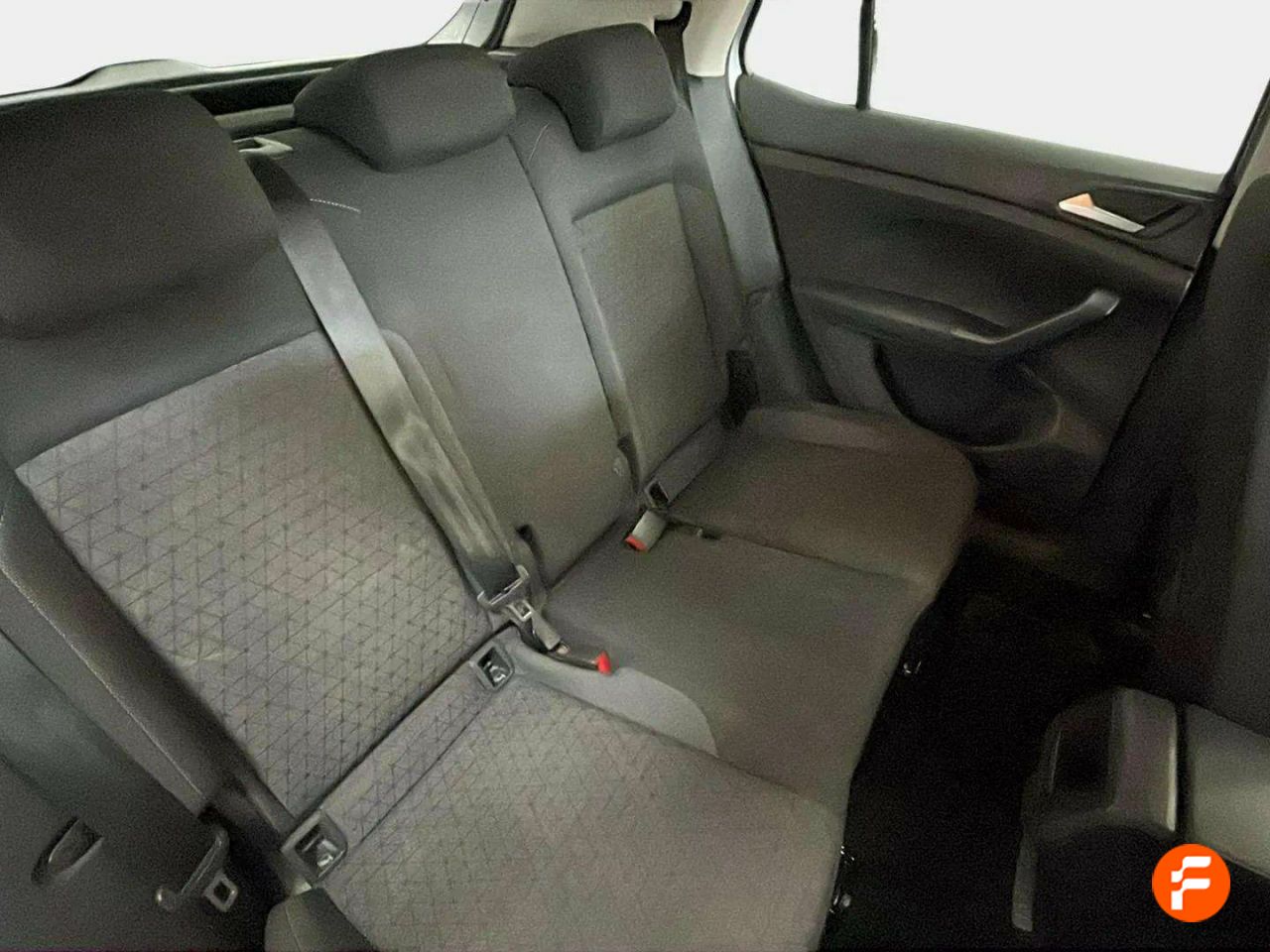 Foto Volkswagen T-Cross 16