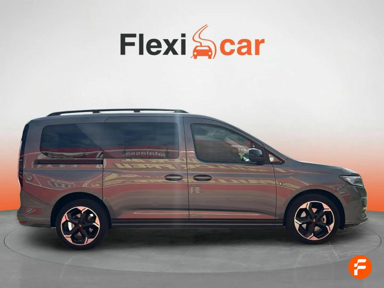 Foto Ford Tourneo Connect 8